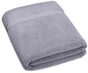 #9. Pinzon Luxury Bath Towel